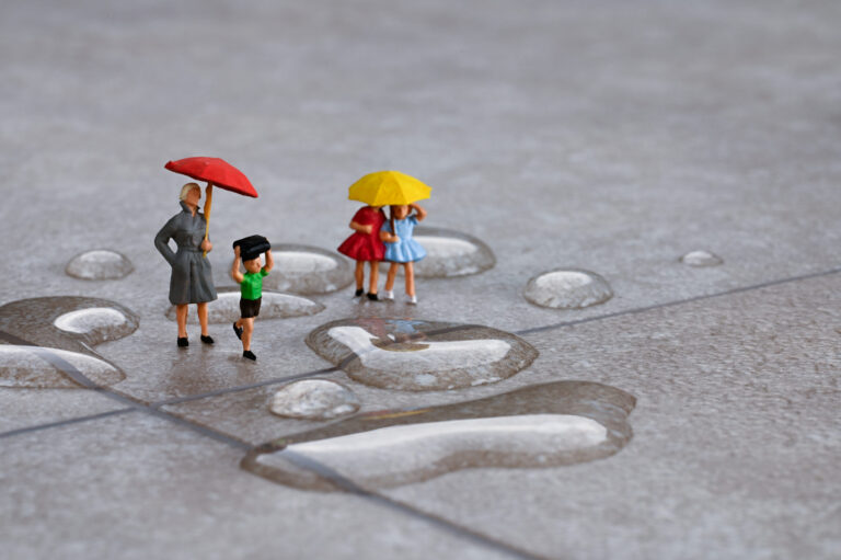 FL_5G-Cross_small-world_umbrellas_2-scaled